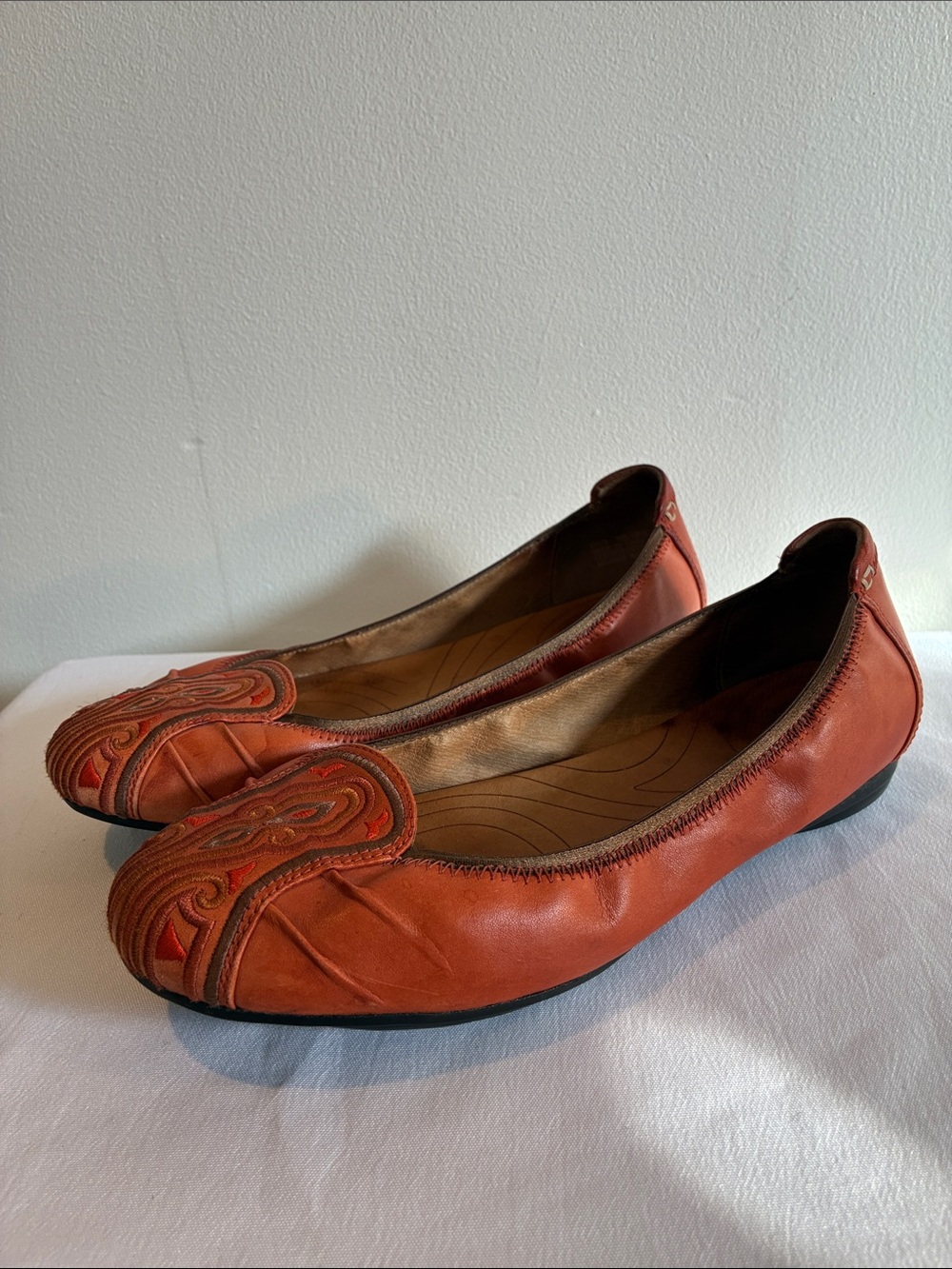 Indigo by Clarks terracotta leather embroidered ballerina flats size 10 boho
